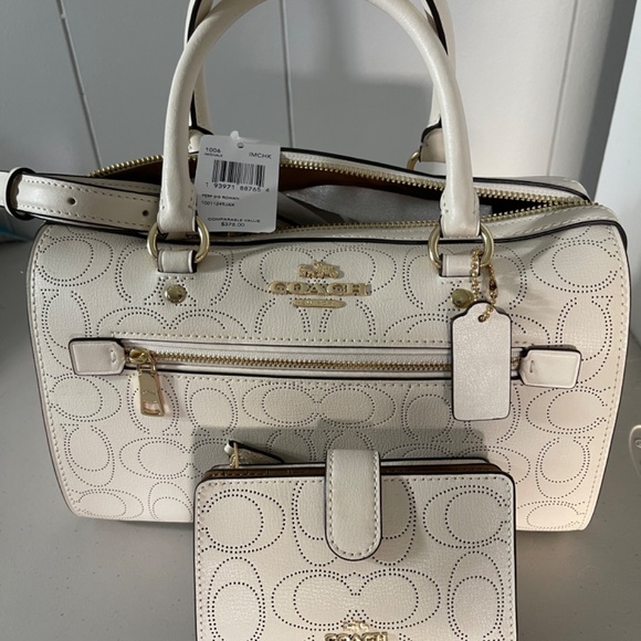 Coach purse and wallet - Picture 4 of 4